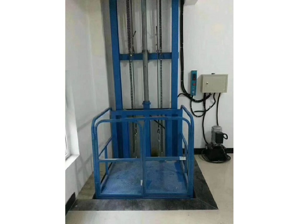 導軌式升降貨梯